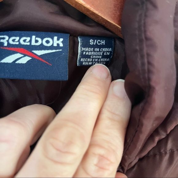 Reebok women’s burgandy quilted jacket 2 pockets size small - Picture 6 of 12